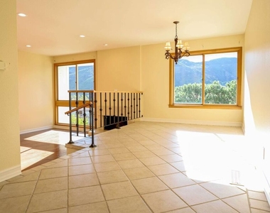 17097 Palisades Circle - Photo Thumbnail 4