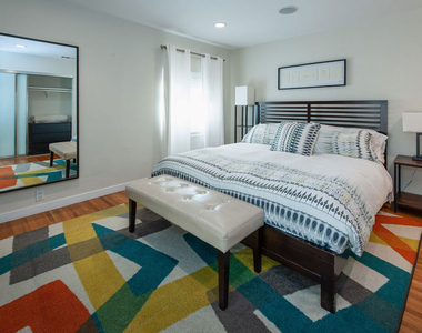 5226 College View Avenue - Photo Thumbnail 5
