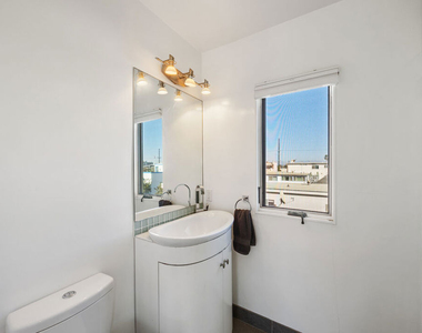 11 24th Avenue - Photo Thumbnail 11