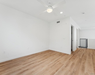 3922 Park Blvd - Photo Thumbnail 9