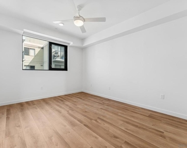 3922 Park Blvd - Photo Thumbnail 5