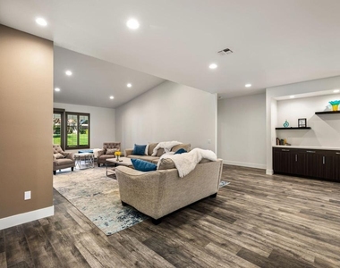 44839 Oro Grande Circle - Photo Thumbnail 4