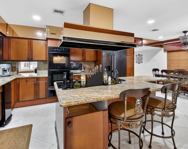 10965 La Reina Road - Photo Thumbnail 11
