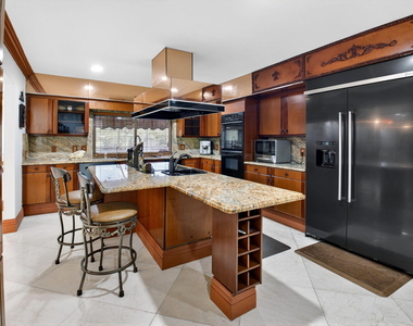 10965 La Reina Road - Photo Thumbnail 12