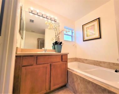 351 Del Monte Road - Photo Thumbnail 18