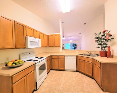 351 Del Monte Road - Photo Thumbnail 2