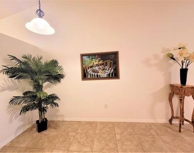 351 Del Monte Road - Photo Thumbnail 7