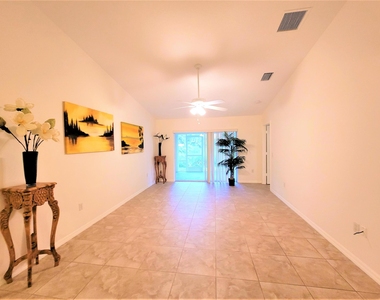 351 Del Monte Road - Photo Thumbnail 9