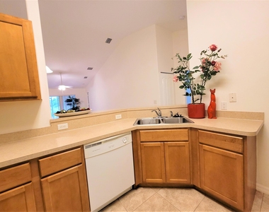 351 Del Monte Road - Photo Thumbnail 3