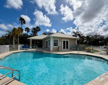 6295 33rd Manor - Photo Thumbnail 23