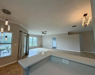 6295 33rd Manor - Photo Thumbnail 7