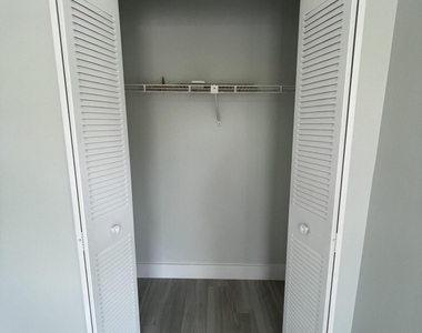 3350 Jaywood Terrace - Photo Thumbnail 17