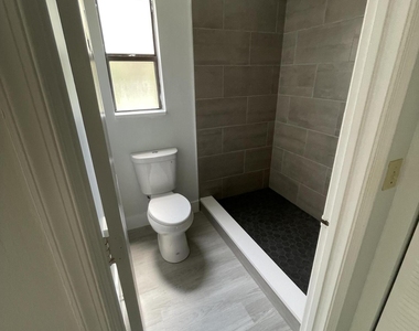 3350 Jaywood Terrace - Photo Thumbnail 7