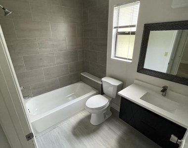 3350 Jaywood Terrace - Photo Thumbnail 4