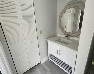 3350 Jaywood Terrace - Photo Thumbnail 6
