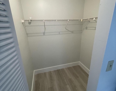 3350 Jaywood Terrace - Photo Thumbnail 14