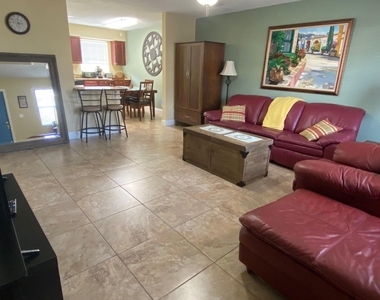 801 Hummingbird Way - Photo Thumbnail 2