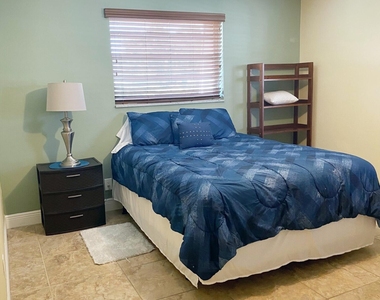 801 Hummingbird Way - Photo Thumbnail 10