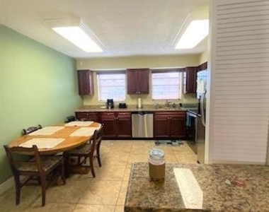801 Hummingbird Way - Photo Thumbnail 5