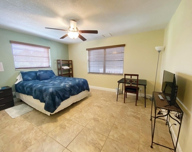 801 Hummingbird Way - Photo Thumbnail 9