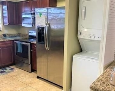 801 Hummingbird Way - Photo Thumbnail 8