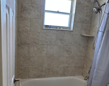 801 Hummingbird Way - Photo Thumbnail 16