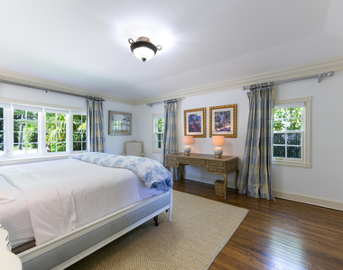 201 Pendleton Avenue - Photo Thumbnail 10