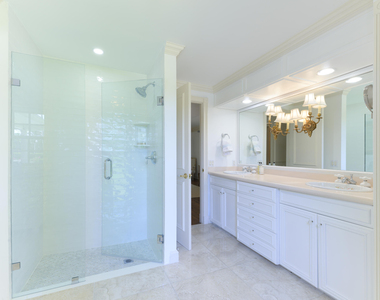 201 Pendleton Avenue - Photo Thumbnail 11