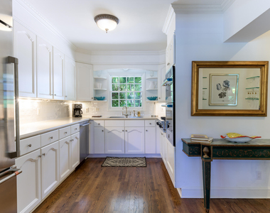 201 Pendleton Avenue - Photo Thumbnail 5