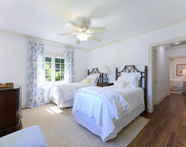 201 Pendleton Avenue - Photo Thumbnail 15