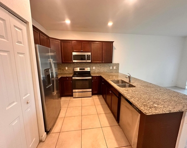 5330 Ellery Terrace - Photo Thumbnail 7