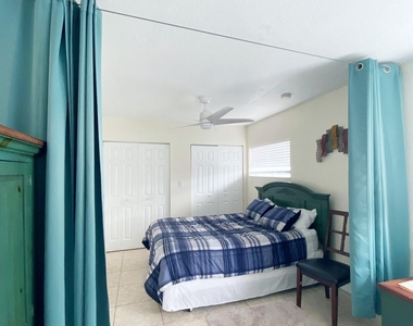 308 Southwind Court - Photo Thumbnail 6