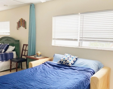 308 Southwind Court - Photo Thumbnail 7