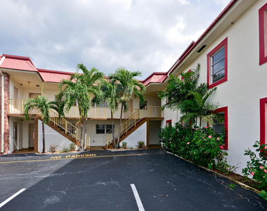 308 Southwind Court - Photo Thumbnail 21
