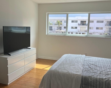 3522 Ne 171st Street - Photo Thumbnail 18