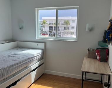 3522 Ne 171st Street - Photo Thumbnail 21