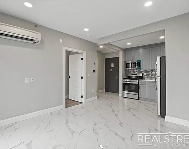 150-02 Hillside Avenue - Photo Thumbnail 4