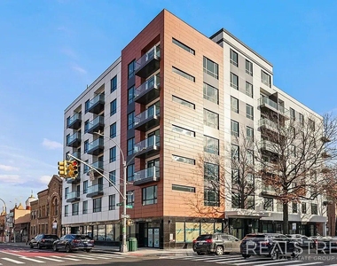 150-02 Hillside Avenue - Photo Thumbnail 13