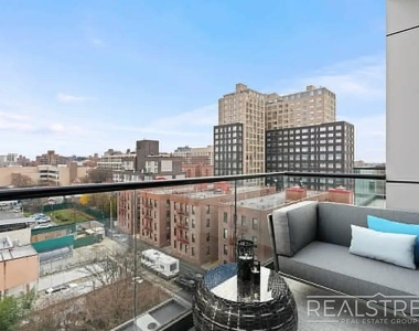 150-02 Hillside Avenue - Photo Thumbnail 12