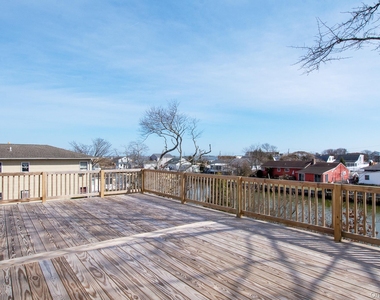 126 Trafalgar Drive - Photo Thumbnail 12