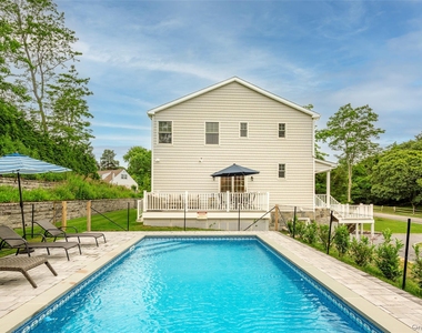 15 S Beach Road - Photo Thumbnail 3
