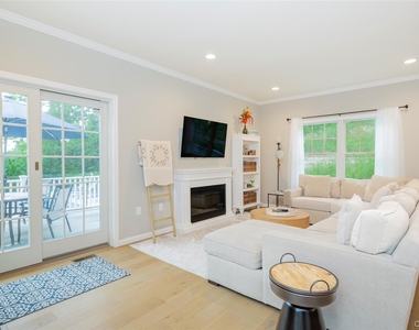 15 S Beach Road - Photo Thumbnail 12