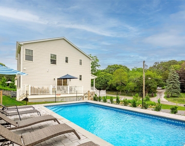 15 S Beach Road - Photo Thumbnail 2