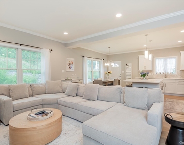 15 S Beach Road - Photo Thumbnail 14