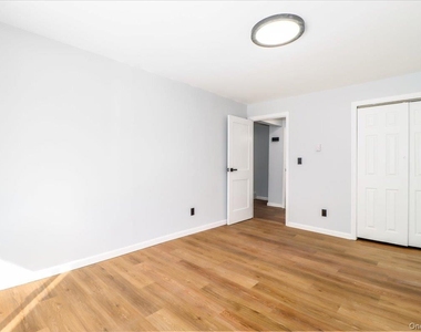 615 Fox Run Lane - Photo Thumbnail 18