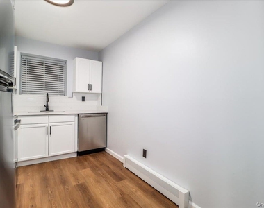 615 Fox Run Lane - Photo Thumbnail 9