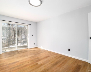 615 Fox Run Lane - Photo Thumbnail 16