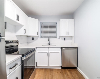615 Fox Run Lane - Photo Thumbnail 8