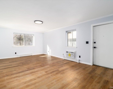 615 Fox Run Lane - Photo Thumbnail 3