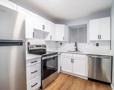 615 Fox Run Lane - Photo Thumbnail 7